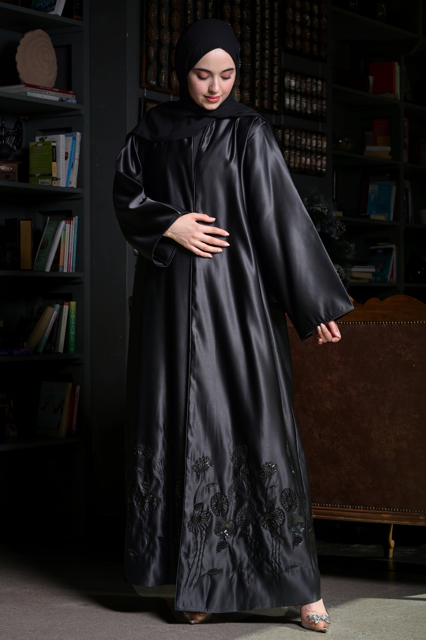 Gleaming Shadow | Black Abaya